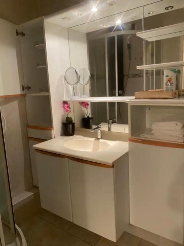 Appartement 85M2 La Defense, Free Parking,Balcony Courbevoie Bagian luar foto